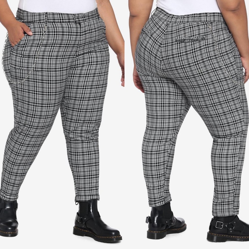 Hot Topic Grey Plaid Pants with Chain